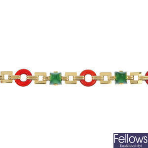A late 20th century 14ct gold agate bracelet. 