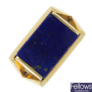 A 1970s 18ct gold lapis lazuli dress ring.