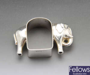 An 1930's novelty elephant silver napkin ring.