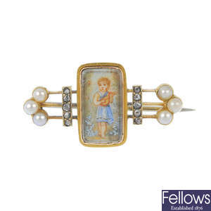 A late 19th century gold diamond and split pearl memorial brooch.