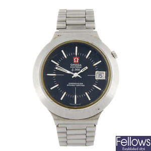 OMEGA - a gentleman's F300 bracelet watch with a gentleman's Omega Megaquartz wrist watch.