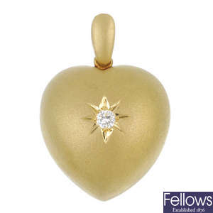 An 18ct gold diamond heart-shape pendant.