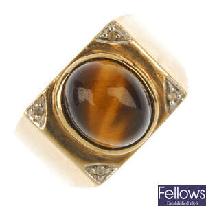 A 9ct gold tiger's-eye and diamond accent signet ring.