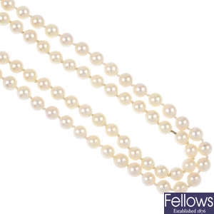 A gem-set pendant and two cultured pearl single-strand necklaces