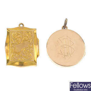 Two early 20th century gold lockets.