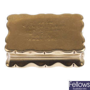 An early 20th century 9ct gold pill box.
