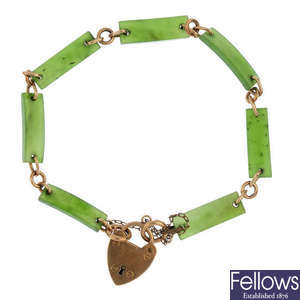 An early 20th century 9ct gold nephrite bracelet. 