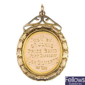 An early 20th century 9ct gold medallion fob.