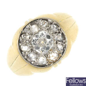 A gentleman's 18ct gold diamond cluster ring.