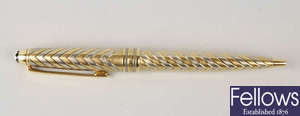 An 18ct gold Mont Blanc Meisterstuck Solitaire ballpoint pen