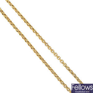 An early 20th century 15ct gold longuard chain.