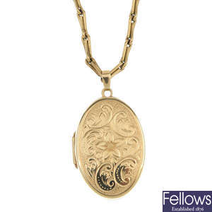 A 9ct gold locket and chain. 