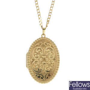 A locket and 9ct gold chain. 