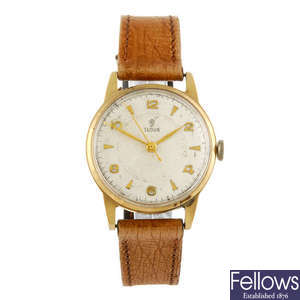 TUDOR - a gentleman's 9ct gold wrist watch.