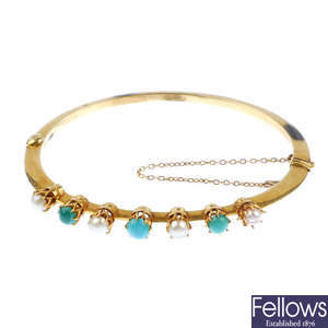 A turquoise and cultured pearl hinged bangle. 