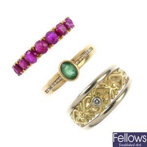  A selection of three gem-set rings. 