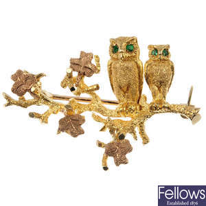 A 9ct gold owl brooch, by Alabaster & Wilson.