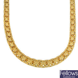 A 1970s 9ct gold necklace.