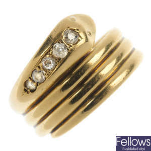 An 18ct gold early 20th century diamond snake ring. 