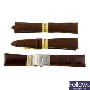 A mixed selection of brown straps. Approximately 200.