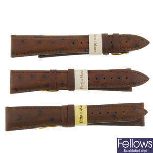 A mixed selection of brown straps. Approximately 200.