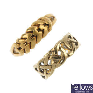 Two stylised knot rings.
