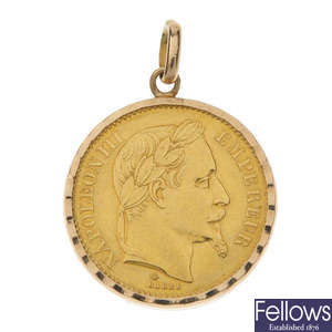 A mounted French 20 franc coin pendant.