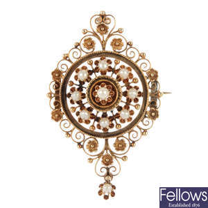 A mid 20th century continental split pearl floral pendant.