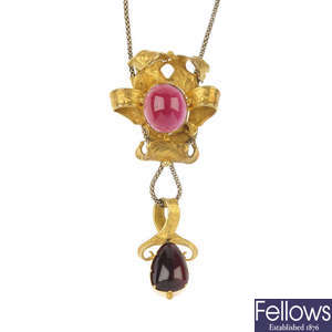 A mid 19th century gold garnet necklace.