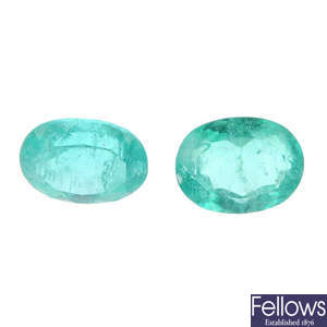Two oval-shape emeralds, weighing 1.67 and 1.61cts.