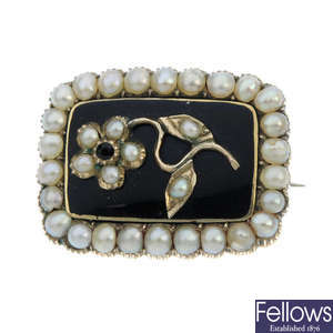 A mid 19th century gold, enamel and split pearl memorial brooch.