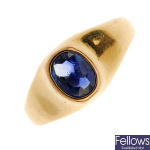 A 1930s 18ct gold sapphire ring.