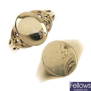 Two 9ct gold signet rings. 