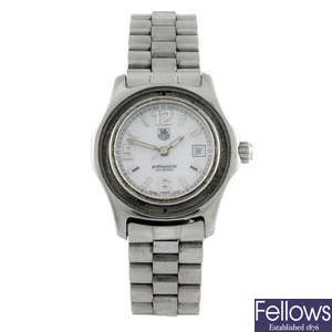 TAG HEUER - a lady's stainless steel 2000 Exclusive bracelet watch.