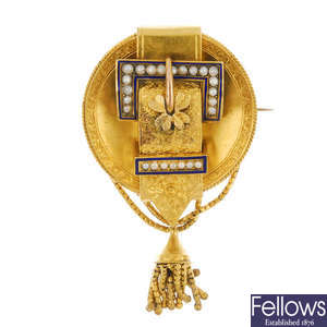 A late 19th century 15ct gold split pearl and enamel memorial brooch. 