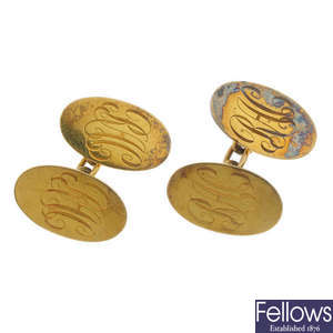 A pair of 1920s 18ct gold cufflinks.