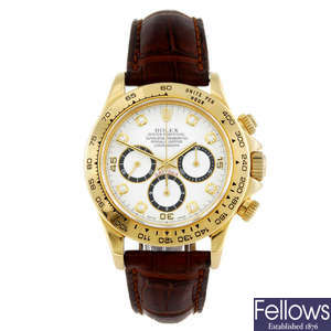 
ROLEX - a gentleman's 18ct yellow gold Oyster Perpetual Cosmograph Daytona wrist watch.