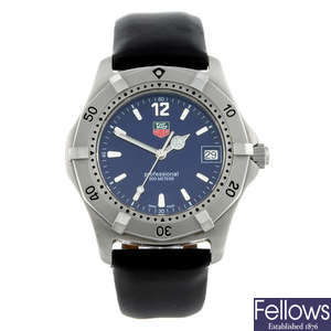 TAG HEUER - a gentleman's stainless steel 2000 Series wrist watch.