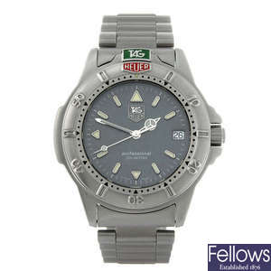 TAG HEUER - a gentleman's stainless steel 4000 Series bracelet watch.