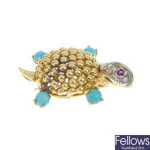 An 18ct gold diamond and gem-set novelty brooch. 