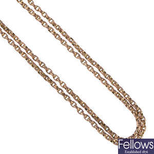 An early 20th century 9ct gold longuard chain.