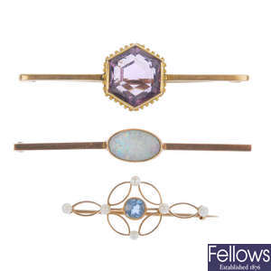 A selection of three early 20th century 9ct gold gem-set bar brooches.