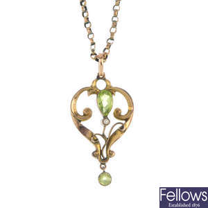 An early 20th century 9ct gold peridot and seed pearl pendant. 