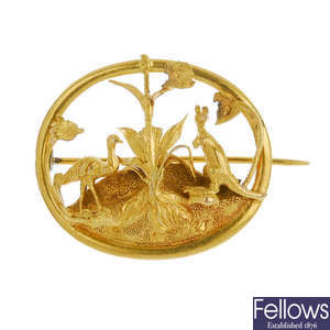 An early 20th century gold Australia-themed brooch. 