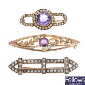 Five early 20th century gem-set brooches.
