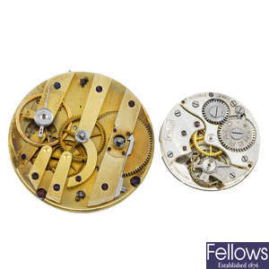 A mixed group of watch and pocket watch movements.
