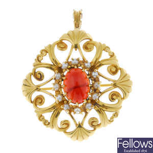 A 9ct gold garnet and split pearl pendant.