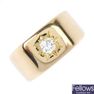 An 18ct gold diamond signet ring.
