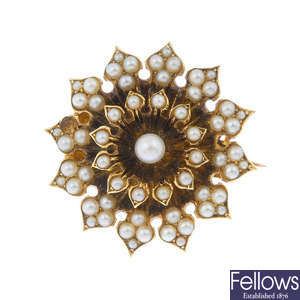 An early 20th century seed pearl floral brooch. 