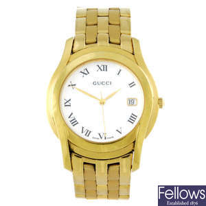 GUCCI - a gentleman's gold plated 5400M bracelet watch.